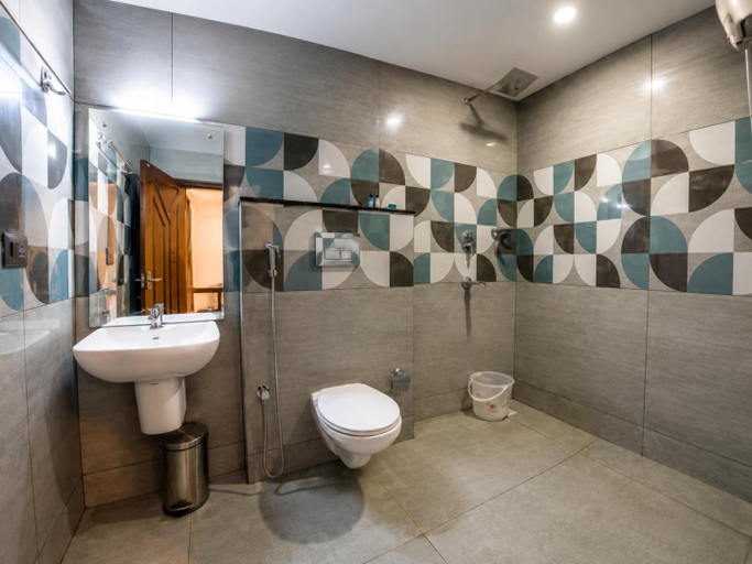 Bathroom 4, S 'cliff Black Beach Resort , Thiruvananthapuram