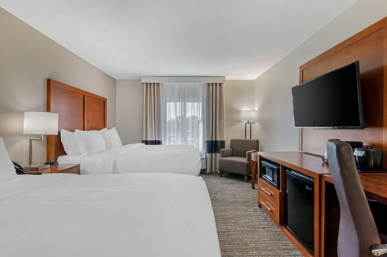 Bedroom 3, Comfort Inn & Suites Brunswick I-95, Glynn