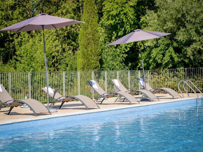 Swimming pool, Apartment in Azille near Lac de Jouarres, Aude
