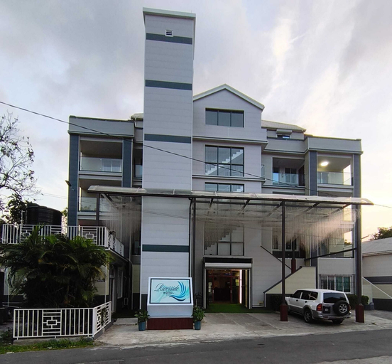 Exterior & Views 2, Riverside Hotel