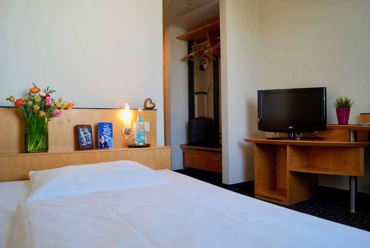 Bedroom 2, Grand Hostel Berlin Urban, Berlin