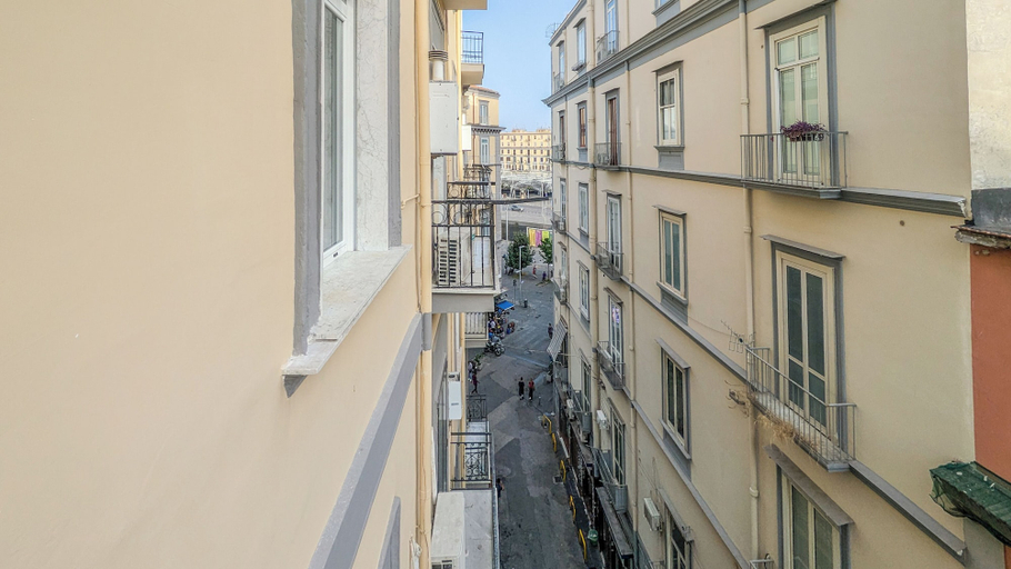 Balcony 5, Residenza Edoardo, Napoli