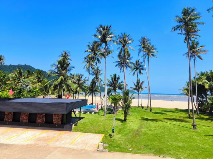 Pool 2, #1122 Siam Royal View Beachfront Studio Apartment, Koh Chang