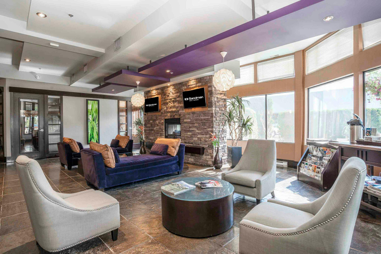 Public Area 2, Sandman Hotel Penticton, Okanagan-Similkameen
