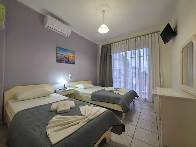 Bedroom 3, Chariclia Hotel, Central Macedonia