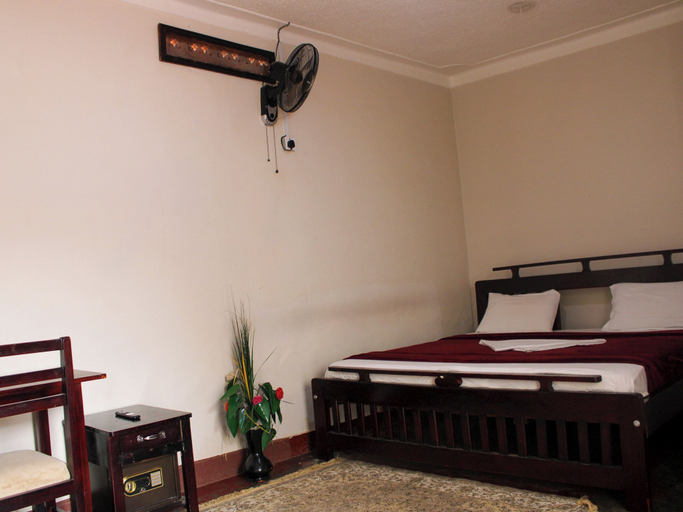 Room 3, Dreamland Hotel Annex Branch Airport Rd, Ayivu