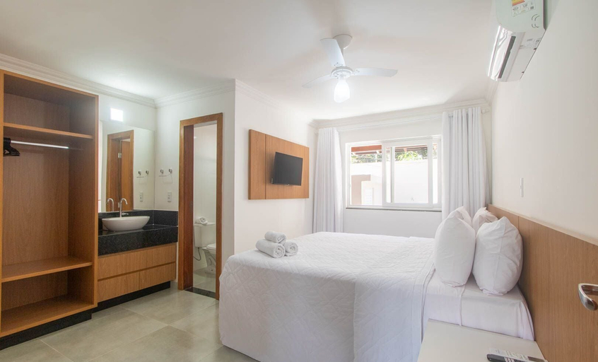 Room 1, House w/3 Suites, Private Hot Tub and Pool Mgi0068, Porto Seguro