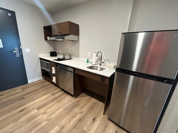 Kitchen 5, @HOME by Best Western McDonough Atlanta South, Henry