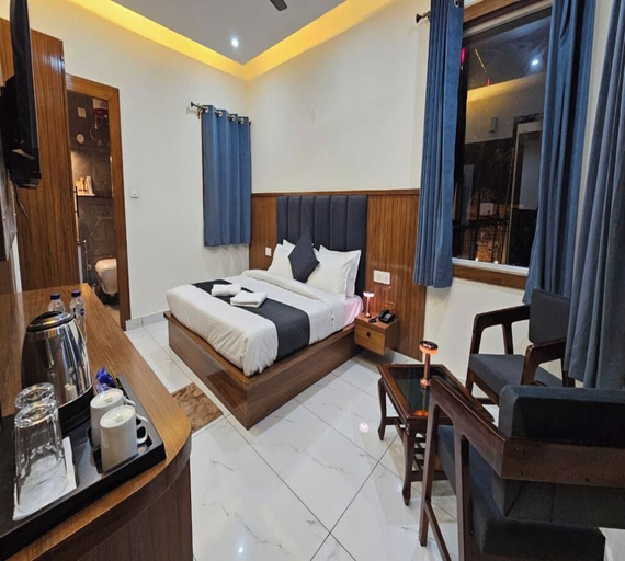 Room 3, Konark Hotel Mussoorie, Dehradun