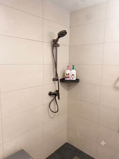 Bathroom 5, Hotel A&M, Madrid