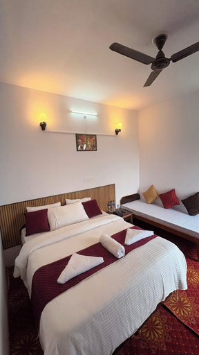 Bedroom 2, Shree Kedarlingam Hotel & Retreat, Rudraprayag