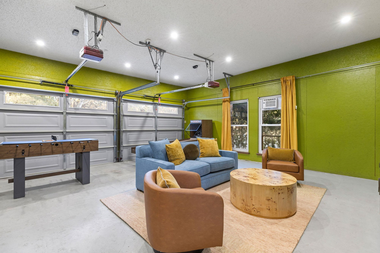 Room 5, Ultimate Getaway Pool Game Room Sleeps 12, Bexar