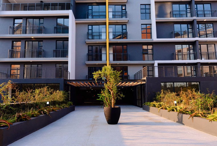 Exterior 5, Millennial Blue Haven, Pixley ka Seme
