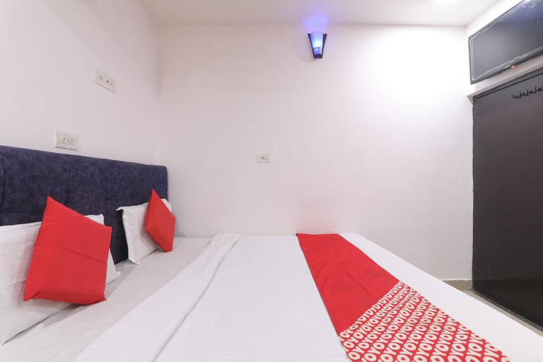 4, Hotel Metro, Lucknow
