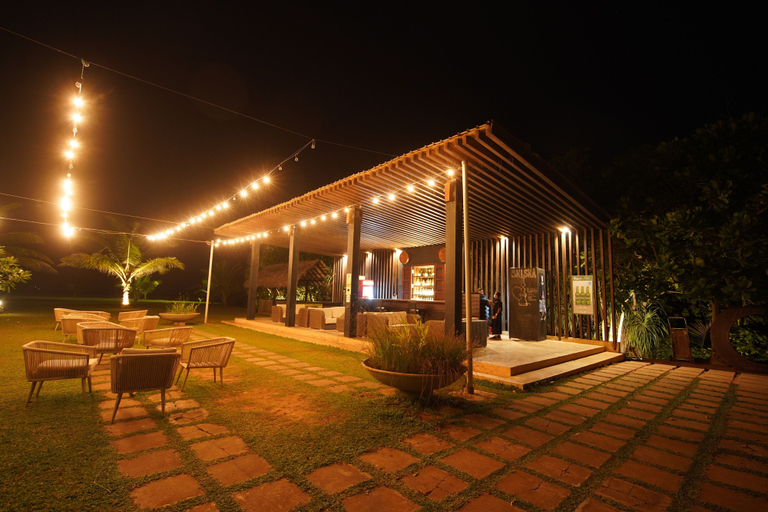 Property grounds 3, Suriya Luxury resort & Spa, Wennappuwa