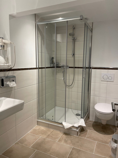 Bathroom 5, Hotel Harburger Hof, Hamburg