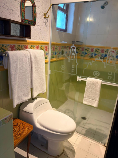 Bathroom 4, Mansion Tepotzotlan, Huehuetoca