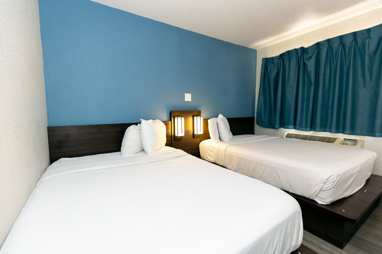 Room 3, Lubbock Inn & Suites, Lubbock