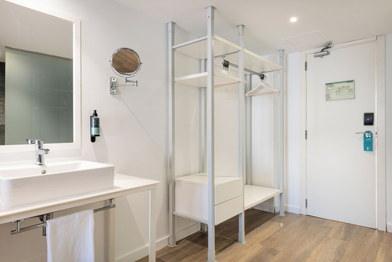 Bathroom 5, Welikehotel Triton Beach, Baleares