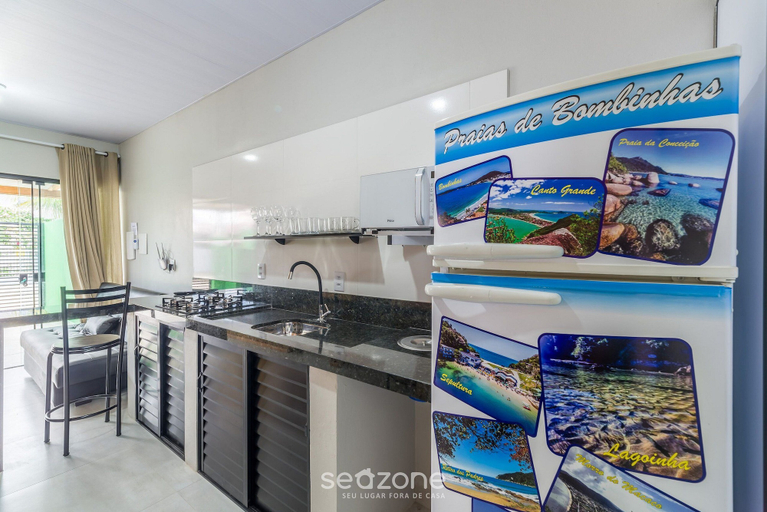 Private kitchen 3, 2BR House w/ BBQ 270m From Beach Ruc0001, Bombinhas
