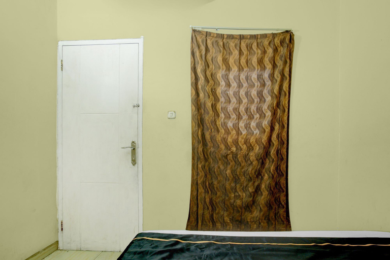 Room 3, Hotel O near Stadion Pahoman formerly Ra, Bandar Lampung