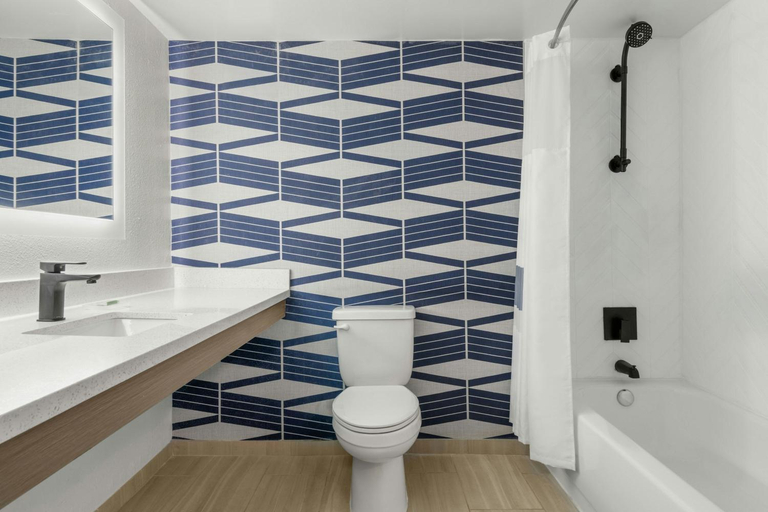 Bathroom 3, City Express By Marriott Redmond Bend Airport, Deschutes