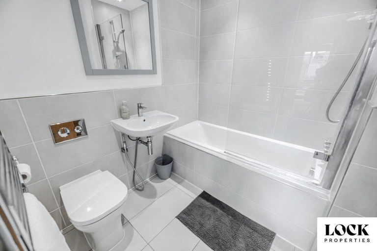 Bathroom 3, Maidenhead House, Windsor and Maidenhead