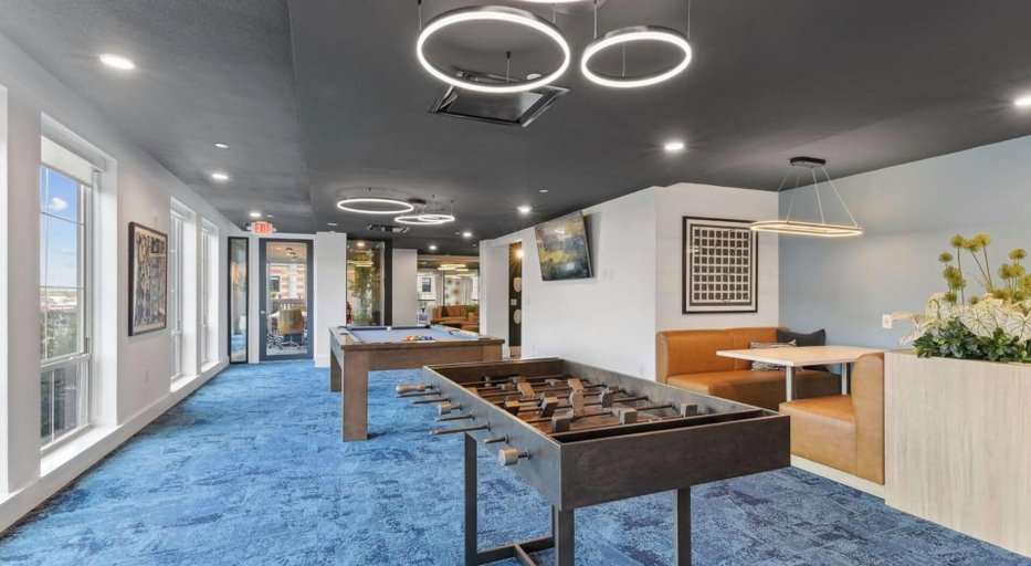 Exterior 3, Landing Chic 1bd, Courtyard, Gym, Bexar