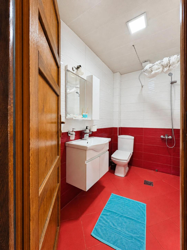 Bathroom 3, Historic Centre Apartment Kutaisi, Tskaltubo
