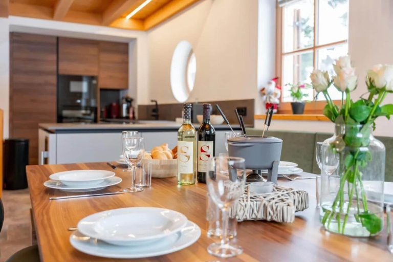 Others 4, Comfortable Alpine Chalet for 12, Zell am See