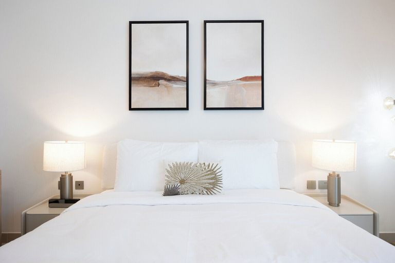 Room 5, Bloomfields Studio in Fairways 1 -YGC, Yas Island