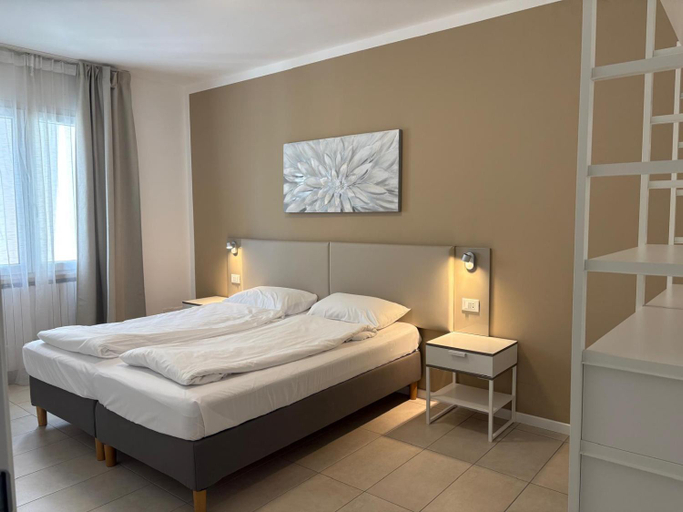 Bedroom, Garda Bloom Holiday Apartments, Brescia