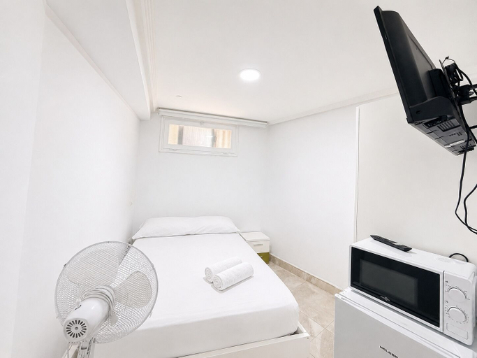 Room 5, Hostel La Campana, Madrid