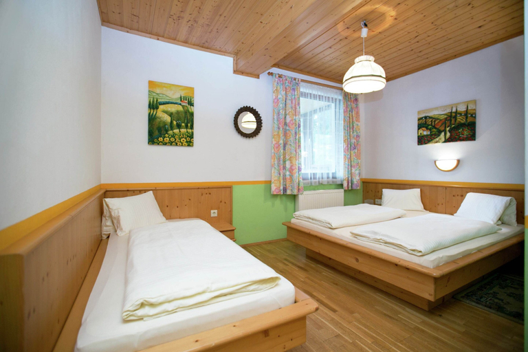 Bedroom 2, Apartment for Families & Groups in Altenmarkt, Sankt Johann im Pongau