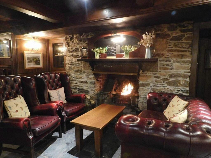Others 2, Edgcumbe Arms, Cornwall