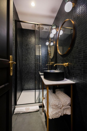 Bathroom, MARAIS PRESTIGE MAJESTUEUX C, Paris