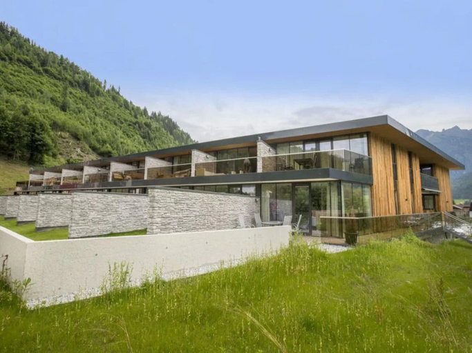 Exterior 2, Modern Neukirchen Apartment for 8, Zell am See