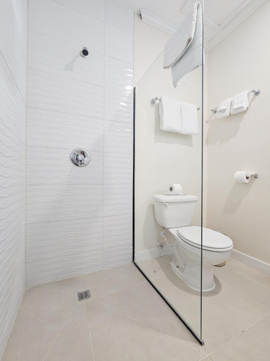 Bathroom 4, Bay Gardens Marina Haven