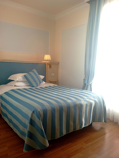 Bedroom 3, Hotel Italia Palace, Udine