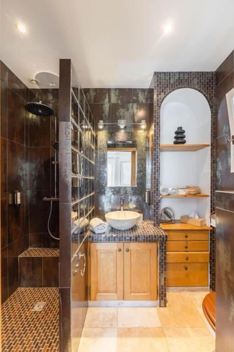 Bathroom 4, MAISON BAOU ET CHOCOLAT, Var