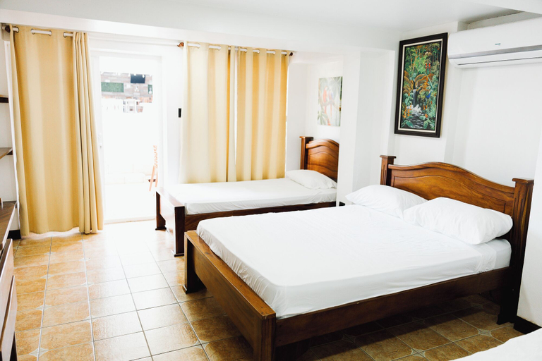 Room 4, Hotel Manglares, Esparza