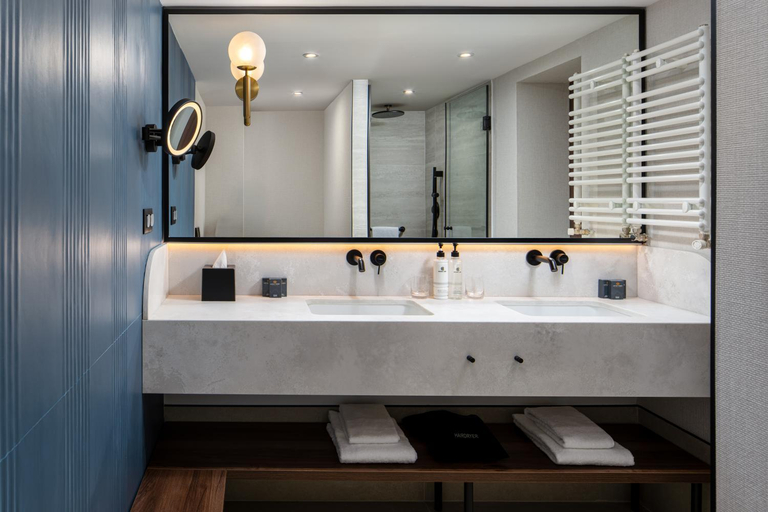 Bathroom 5, Lotus Therm Spa&Luxury Resort, Sanmartin