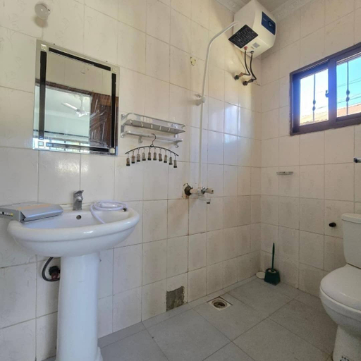 Bathroom 5, FURAVIA AFRICA STAY, Moshi Urban