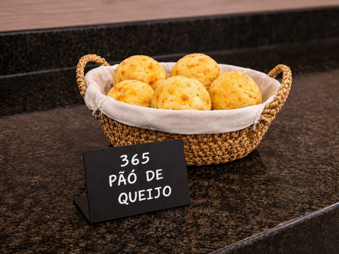 Restaurant 4, Exclusive Hotel, Campos Sales