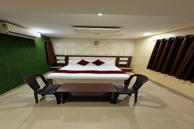 Room 5, Hotel Yatrik inn, Raipur