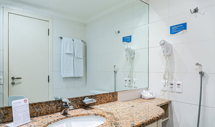 Bathroom 5, Luxurious Suite in Beachfront Resort Jbv328, Florianopolis