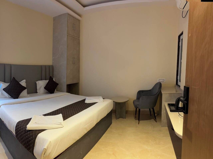 Room 5, Shivlok Palace, Varanasi