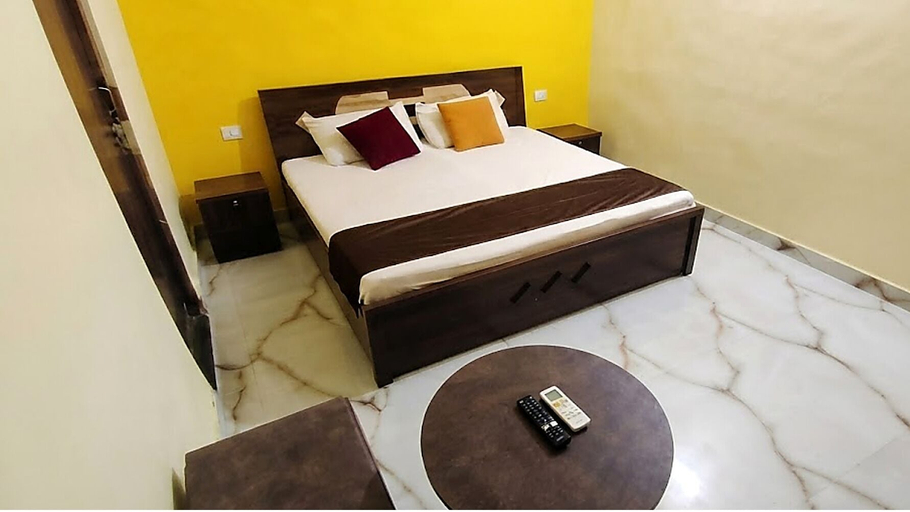 Room 5, The Elite Inn Lucknow, Lucknow