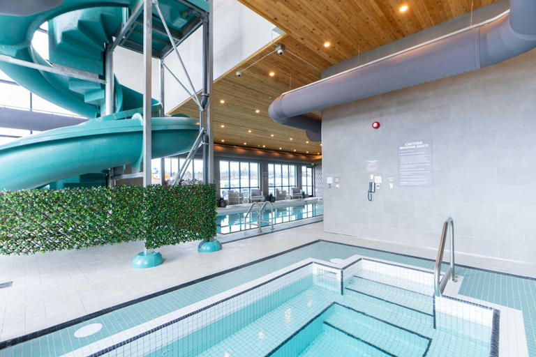 Sport & Beauty 5, Sandman Signature Dartmouth Hotel & Suites, Halifax