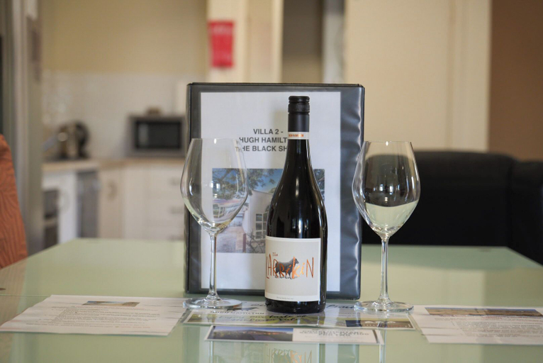 Food & Drinks 4, McLaren Vale Studio Apartments, Adelaide